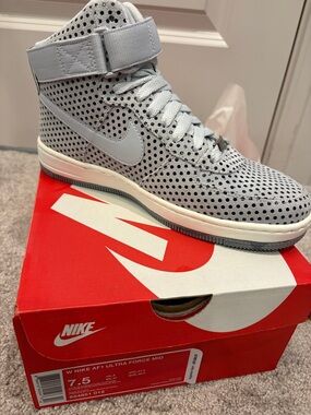 Nike AF1 ultra force mid pure platinum